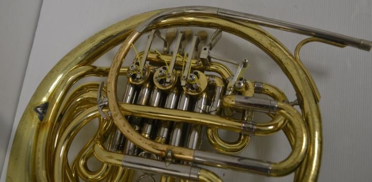 Trompa Doble Sib/Fa Yamaha 561 en buen estado - Image5