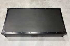 Flightcase (2x Player + 1x Mixer)
 - Bild