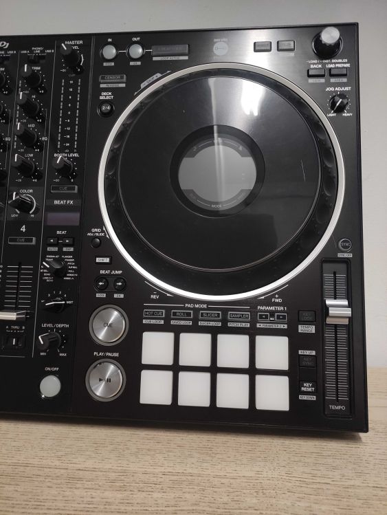 PIONEER DJ DDJ 1000 SRT - Imagen4