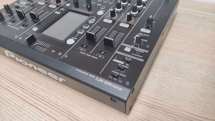 Pioneer DJM-2000NXS - Bild3