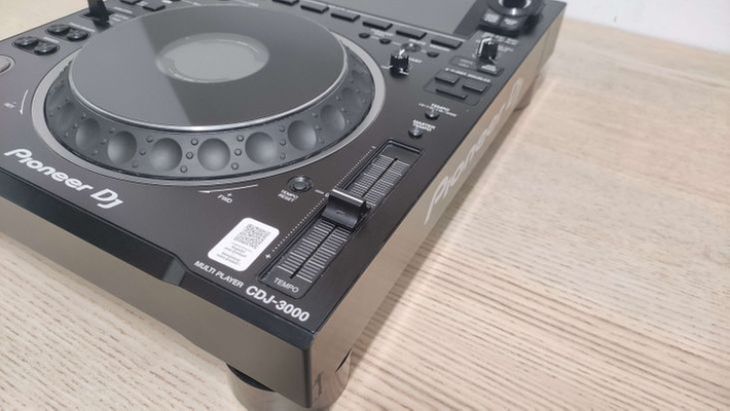 Pioneer DJ CDJ-3000 con maleta - Immagine4