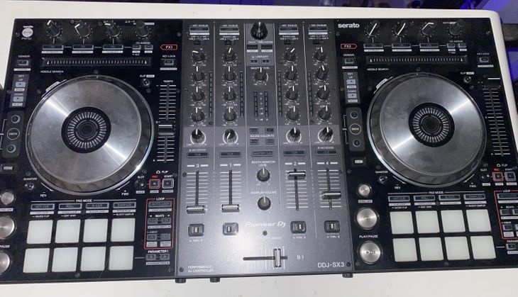 DDJ-SX3 contrôleur pour DJ - Sounds Market