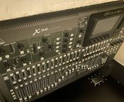 Behringer X32 Soundtisch zu verkaufen
 - Bild