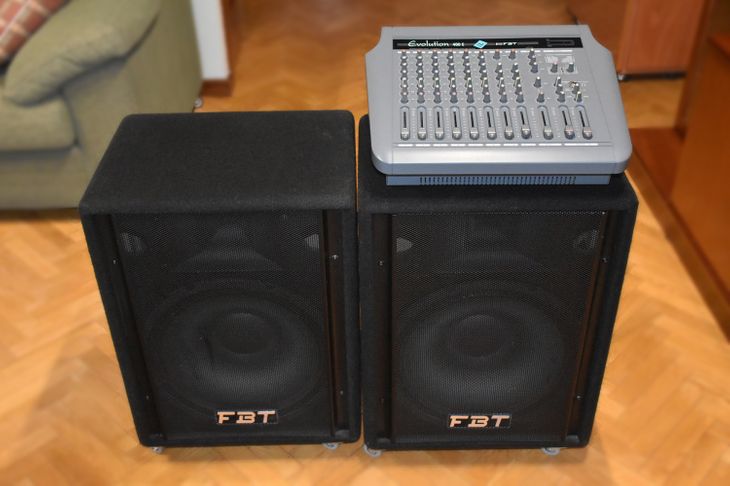 Mesa mezclas amplificada y altavoces FBT - Imagen4