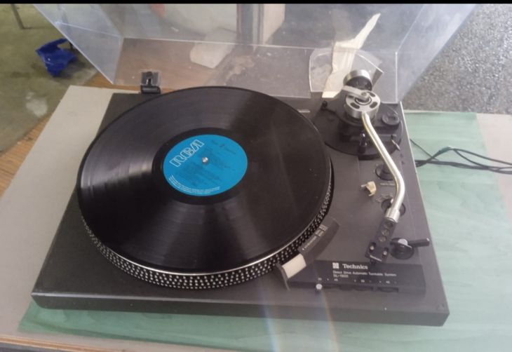 Technics Sl-1900 DIRECT DRIVE AUTOMATICS TURNABLE - Imagen2