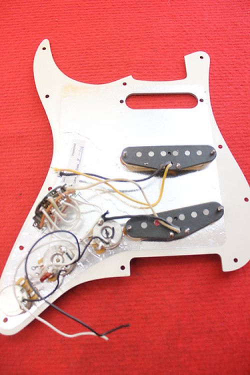 Golpeador Fender Stratocaster con Fat 50´s - Imagen3