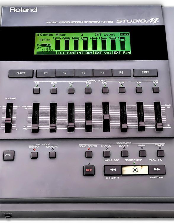 SISTEMA DE PRODUCCIÓN MÚSICAL ROLAND MV30 STUDIO - Imagen por defecto