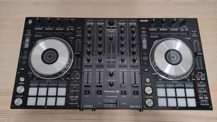 Pioneer DJ DDJ-SX3 - Imagen por defecto