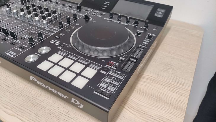 Pioneer DJ DDJ-RZX con decksaver + flightcase - Image4