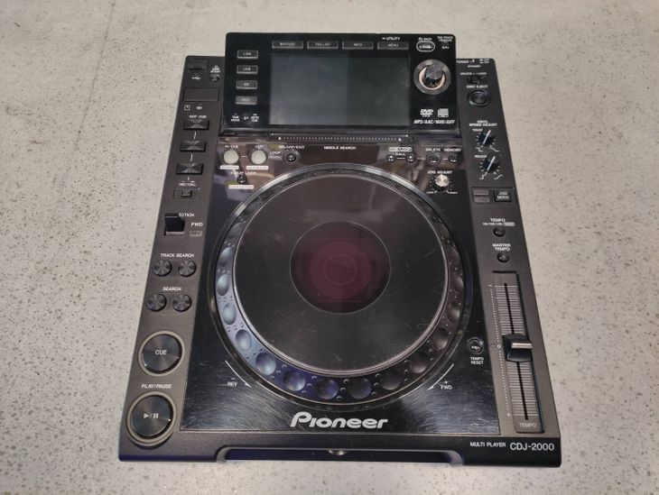 Pioneer CDJ 2000 - Imagen por defecto