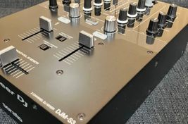 Pioneer DJ DJM-S3 2-Channel DJ Mixer Serato DJ - Bild