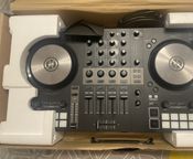 TRAKTOR KONTROL S3
 - Bild