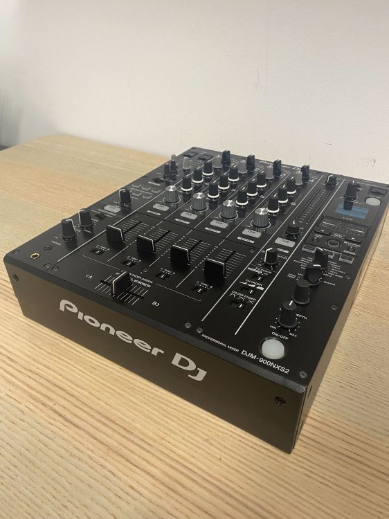 Pioneer DJ DJM-900 NXS 2 - Imagen3