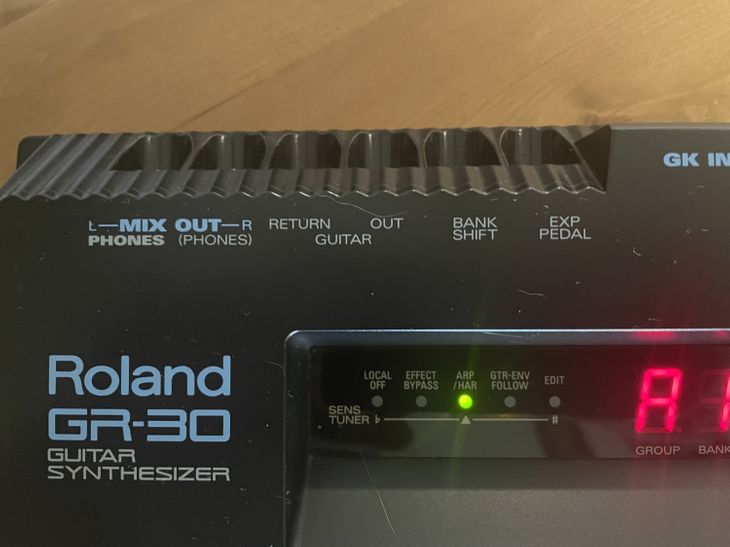 ROLAND GR-30 -Sintetizador para guitarras - Imagen6