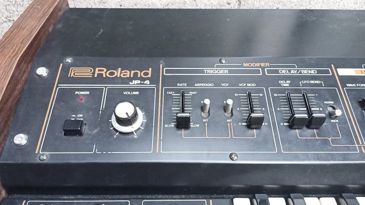 Roland Jupiter 4 49 Key Synthesizer - Image4