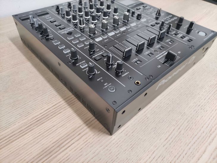 Pioneer DJ DJM A9 - Bild5