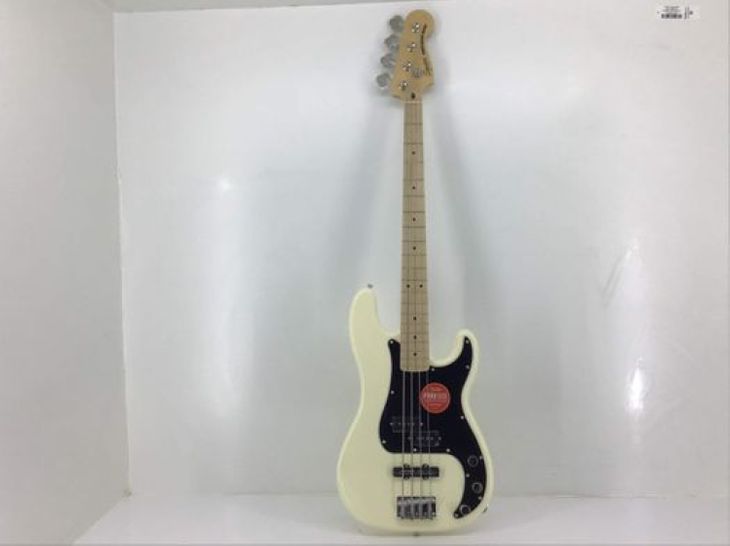 Squier Precision Bass by Fender - Image principale de l'annonce