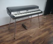 Rhodes Mark I E-Piano – 73 Tasten
 - Bild