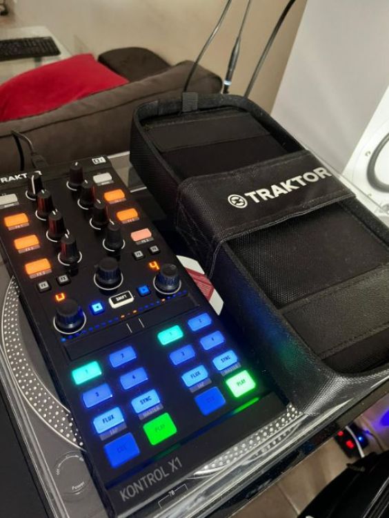 Traktor X1 MK2 - Imagen por defecto