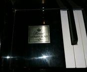 Piano brand Samick German scale
 - Image