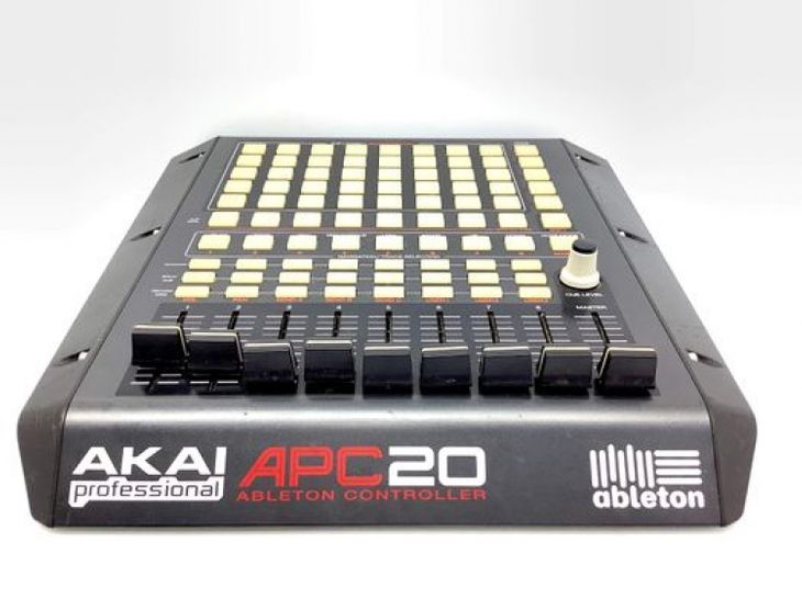 Akai APC 20 - Hauptbild der Anzeige