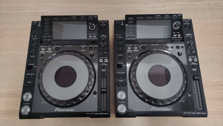 2x Pioneer CDJ-2000 Nexus - Imagen por defecto