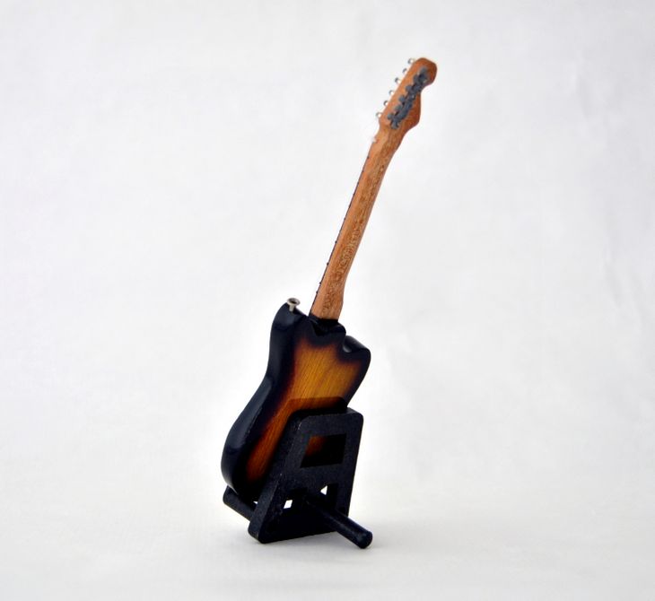 Guitarra en Miniatura. Mod. Kurt Cobain (Nirvana). - Image3