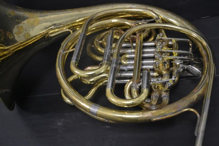 Trompa Doble Sib/Fa Yamaha 561 en buen estado - Imagen3