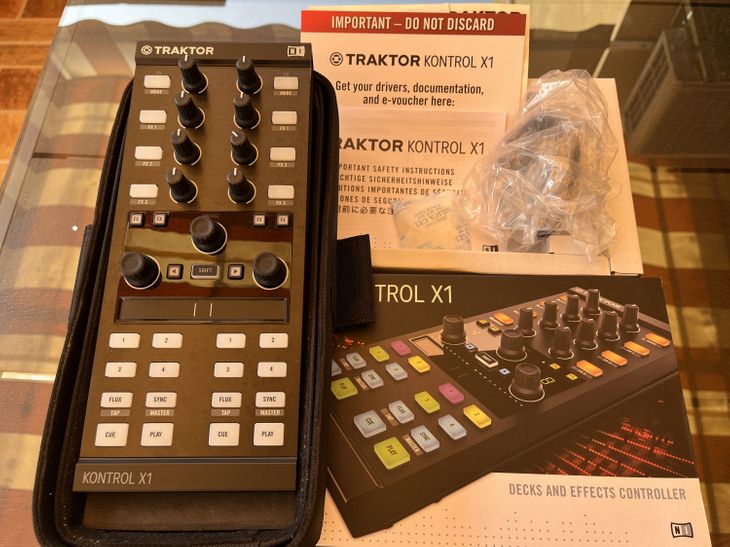 Traktor Kontrol X1 MK2 + Kontrol Z1 MK1 - Sounds Market