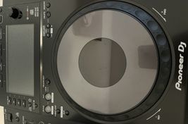 2 CDJ 900 Nexus
 - Bild
