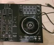 DDJ 400 turntable
 - Image