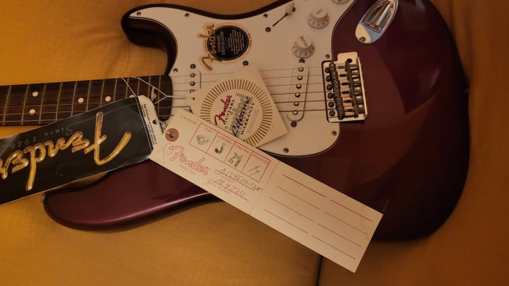 Fender Stratocaster Nueva sin usar - Imagen2