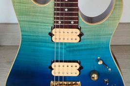 GUITARRA eléctrica ibanez rg 421 hpfm y maleta - Imagen