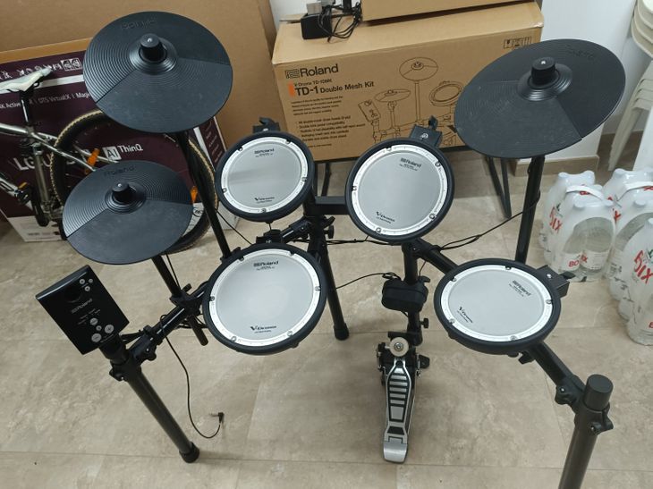 Bateria electronica Roland sin usar. - Imagen por defecto