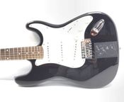 Stratocaster Squier bianco nero
 - Immagine