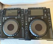 une paire de cdj 900 nexus
 - Image