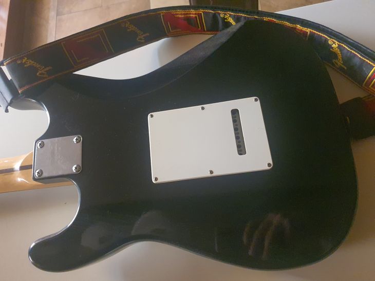 Fender Stratocaster (squire año 81 made in korea) - Imagen4
