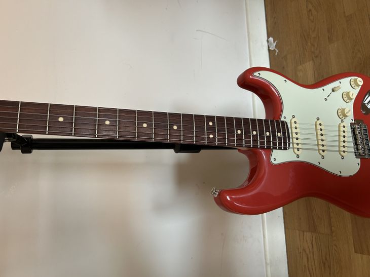 STRATOCASTER MEXICO FIESTA RED - Imagen por defecto