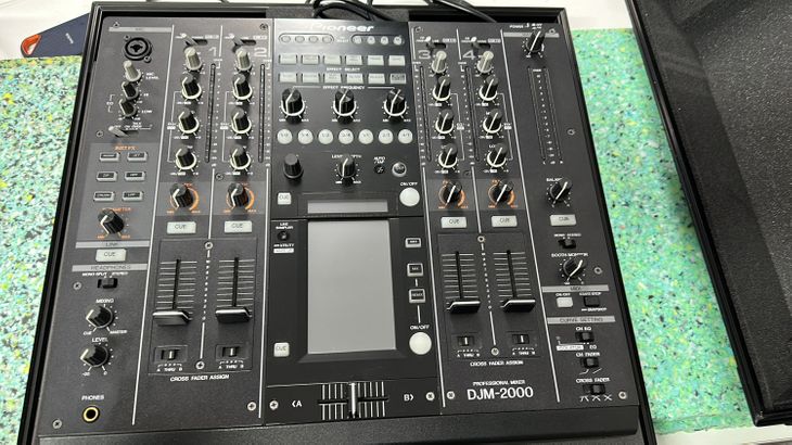 Vendo Pioneer dj DJM-2000 - Imagen por defecto