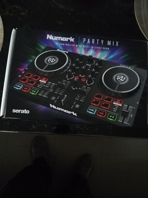 vend contrôleur dj Numark party mix - Imagen por defecto