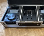 Pioneer XDJ 700 x2 + Pioneer DJM S3
 - Imagen