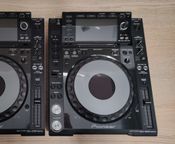 2x Pioneer DJ CDJ-2000 Nexus
 - Image