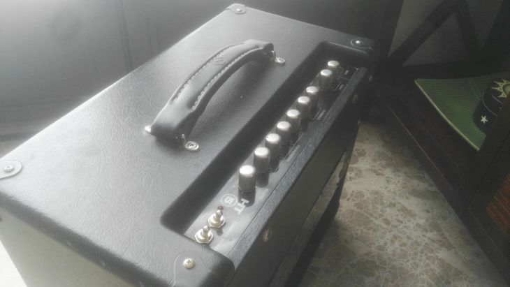 Amplificador de válvulas Blackstart HT-5 - Imagen2