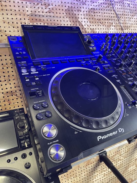 2x Pioneer DJ CDJ-3000 + DJM-V10-LF - Image4