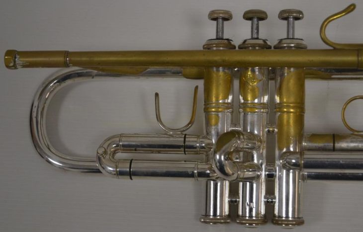 Trompeta Bach Stradivarius pabellón 72 - Imagen3
