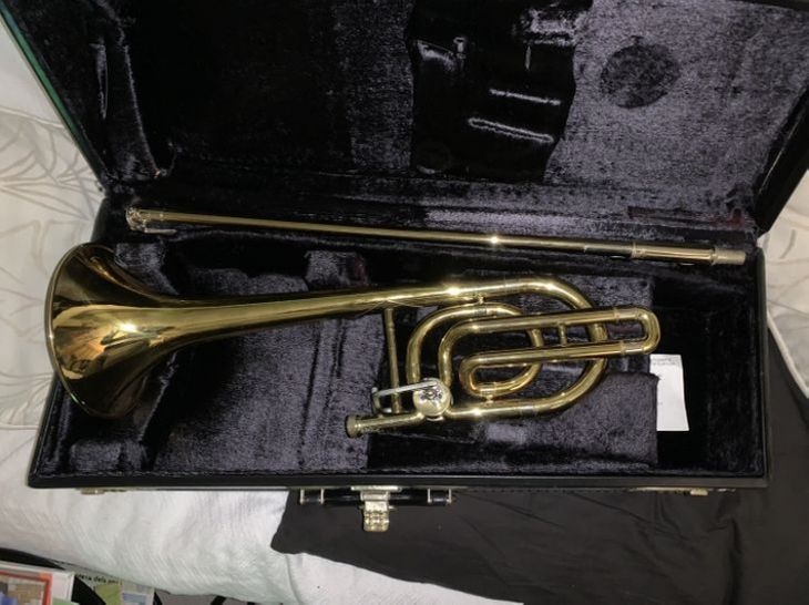 Trombon alto Conn 36H - Imagen por defecto