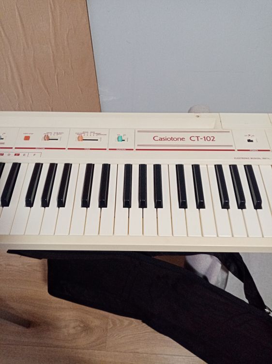 Casiotone CT-102 - Imagen3