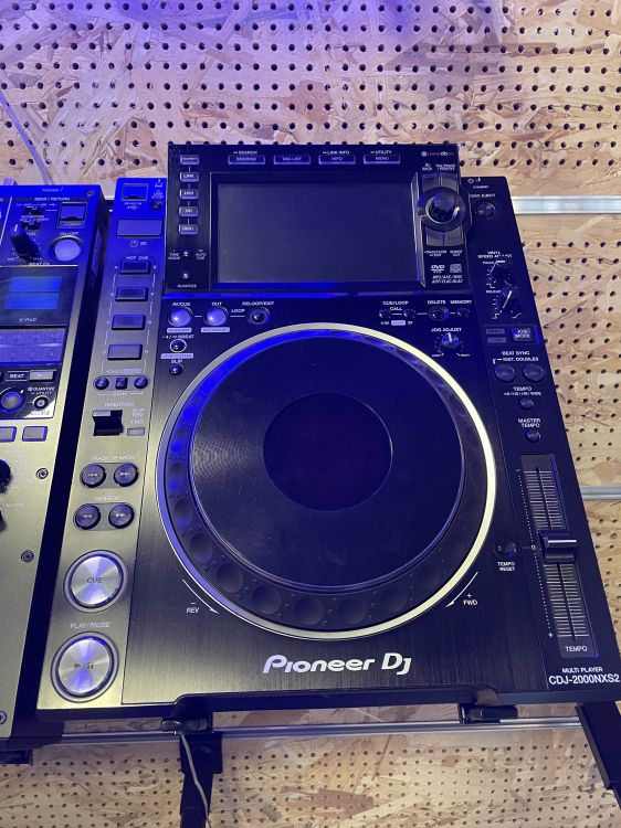 2x Pioneer DJ CDJ-2000NXS2 y 1x DJM-900NX2 - Bild4