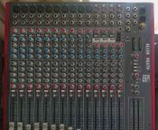 Console de mixage Allen & Heath ZED-18
 - Image