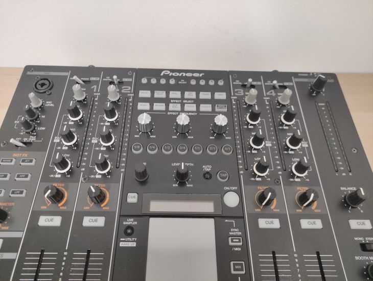 PIONEER DJ DJM-2000 NEXUS - Con Flightcase - Bild4